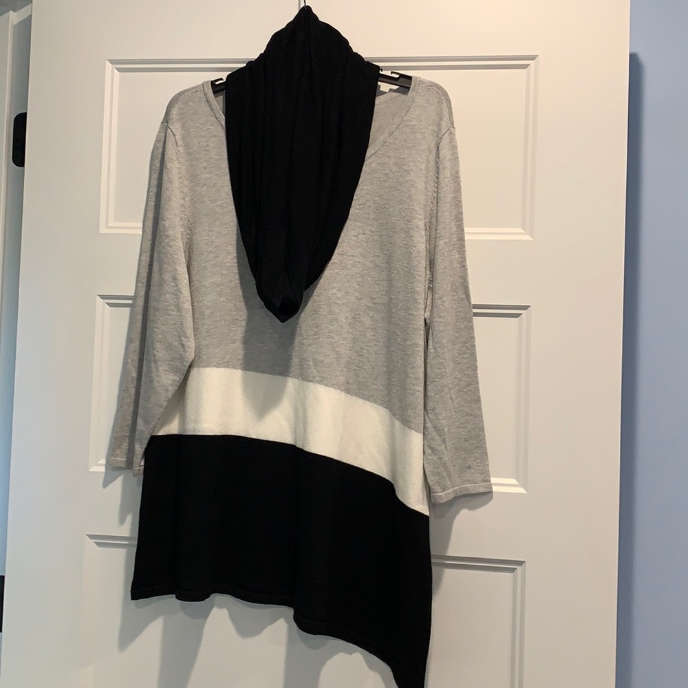 Sweater with scarf